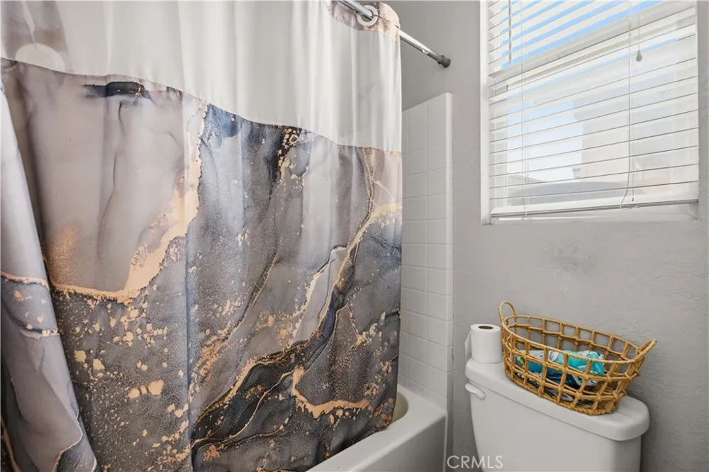 3031 Desert Moon Avenue Rosamond, CA 93560