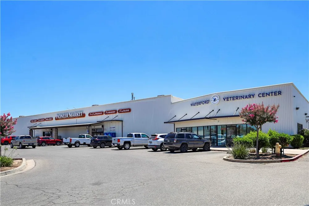199 S Pasadena Waterford, CA 95386