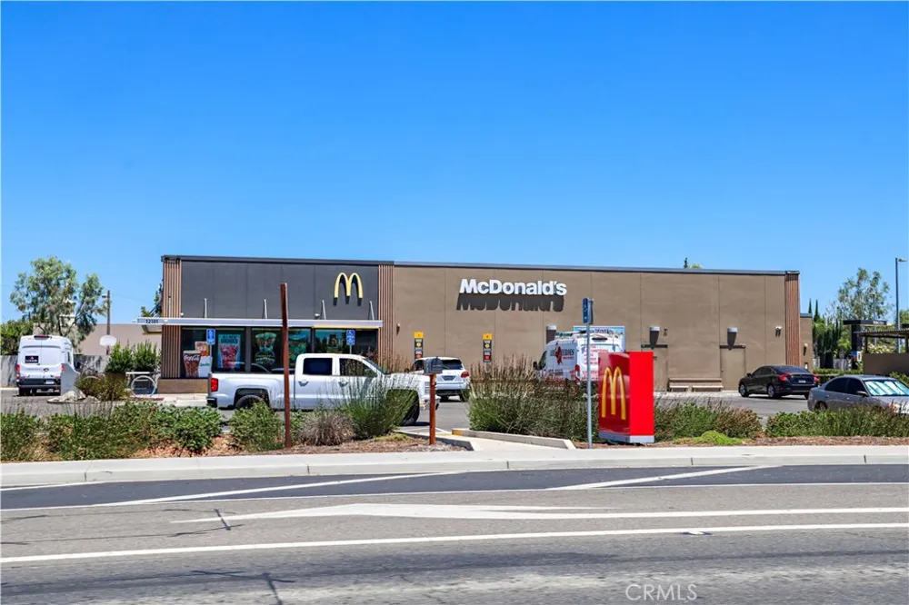 199 S Pasadena Waterford, CA 95386