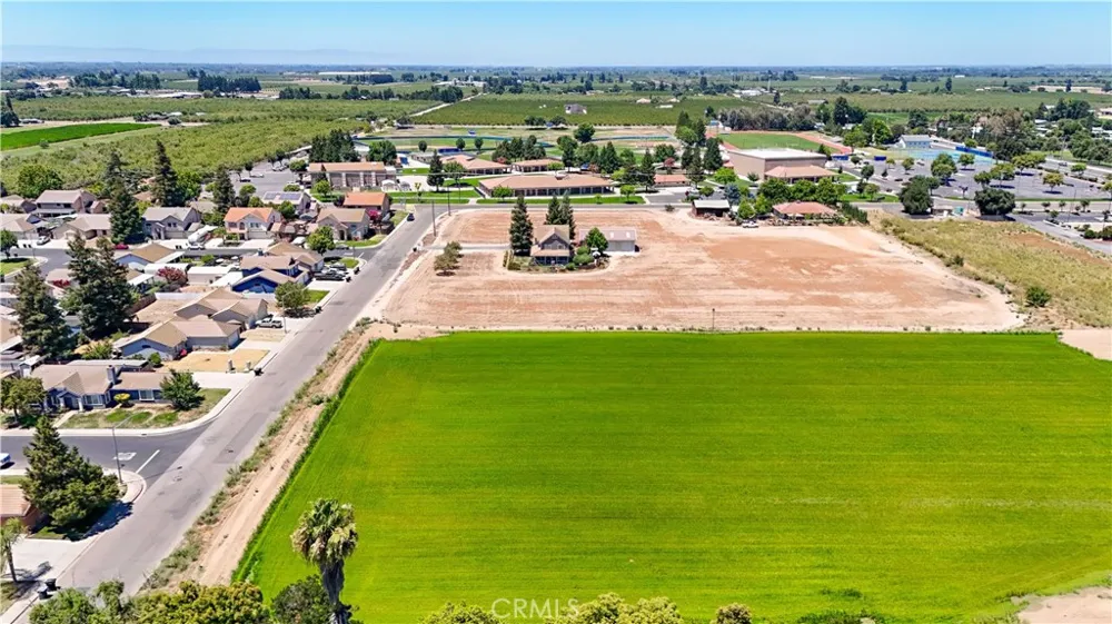 199 S Pasadena Waterford, CA 95386