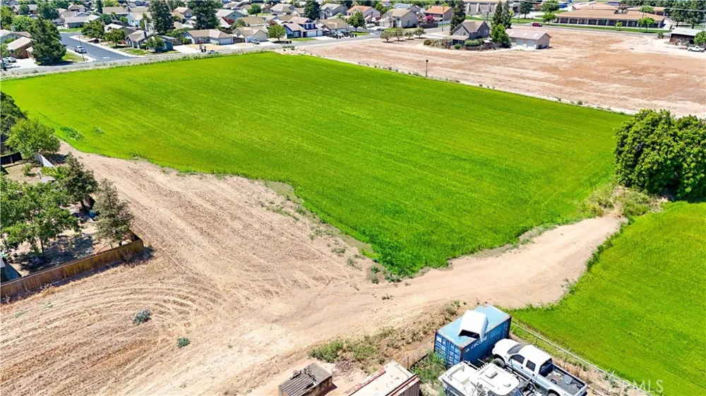 199 S Pasadena Waterford, CA 95386