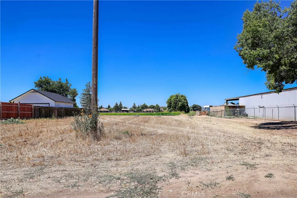 199 S Pasadena Waterford, CA 95386