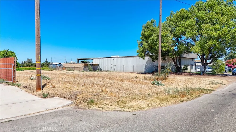 199 S Pasadena Waterford, CA 95386