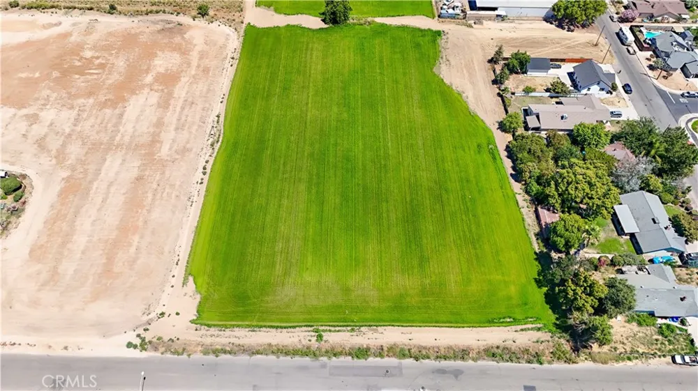 199 S Pasadena Waterford, CA 95386