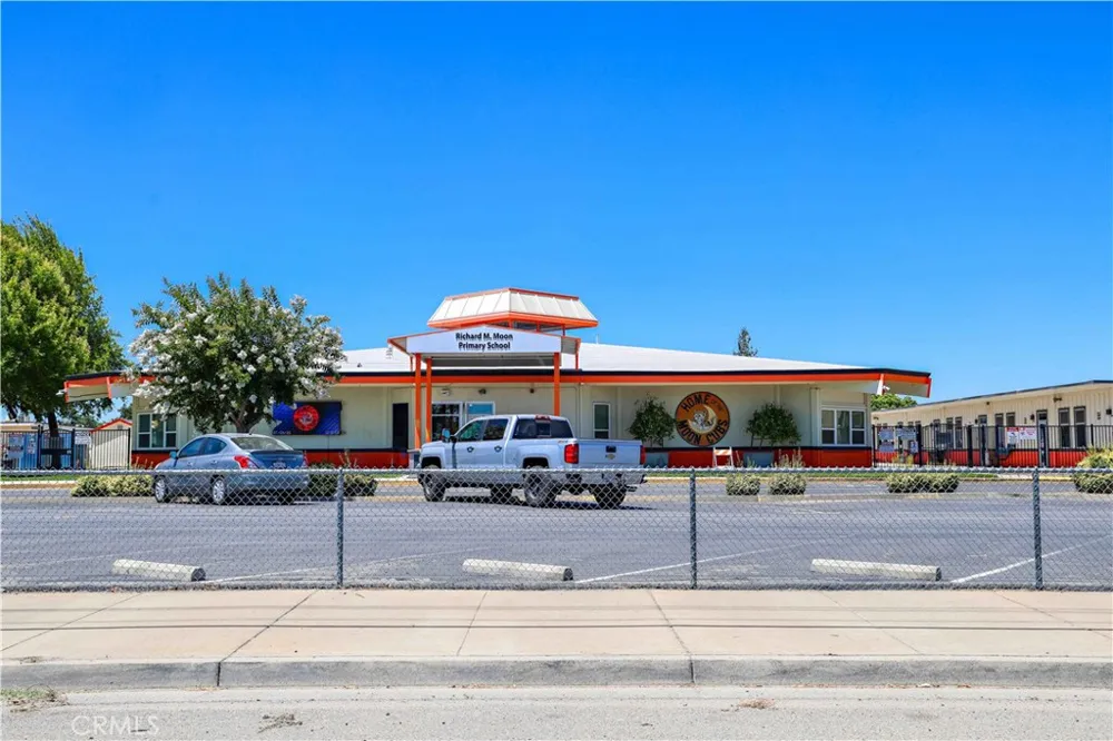 199 S Pasadena Waterford, CA 95386