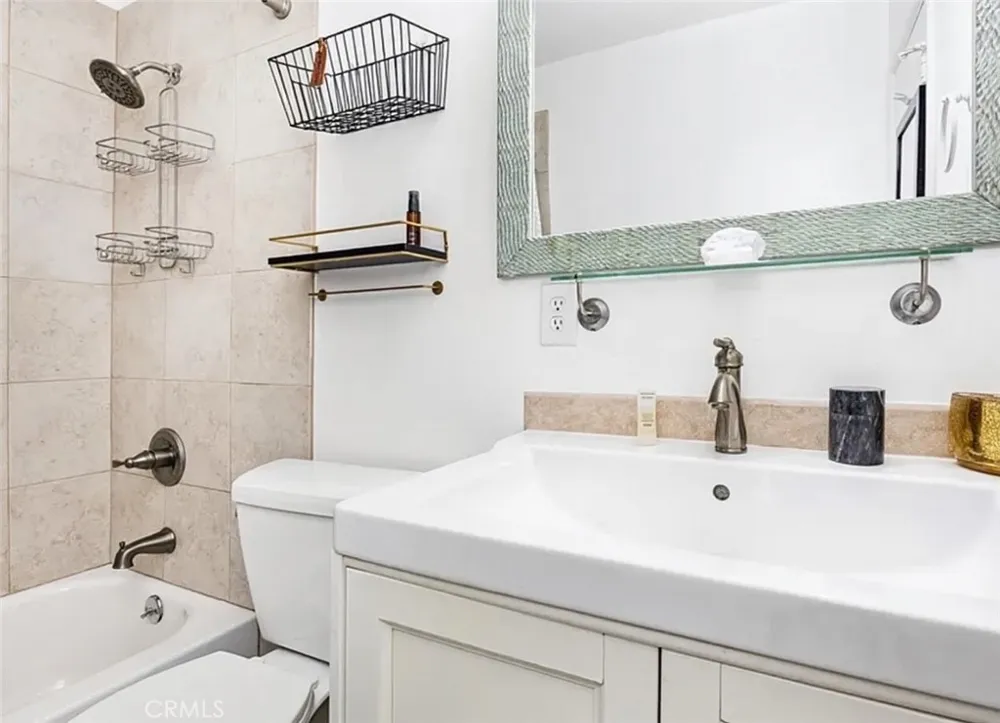 18526 E Linfield Azusa, CA 91702