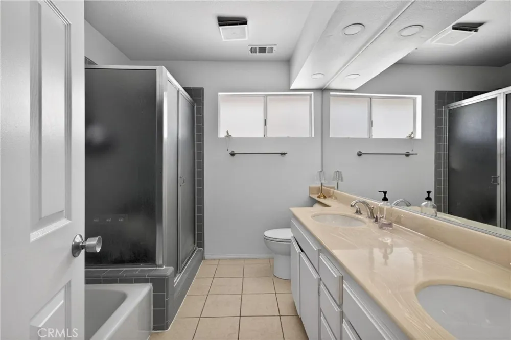 222 S Guadalupe Avenue #1 Redondo Beach, CA 90277