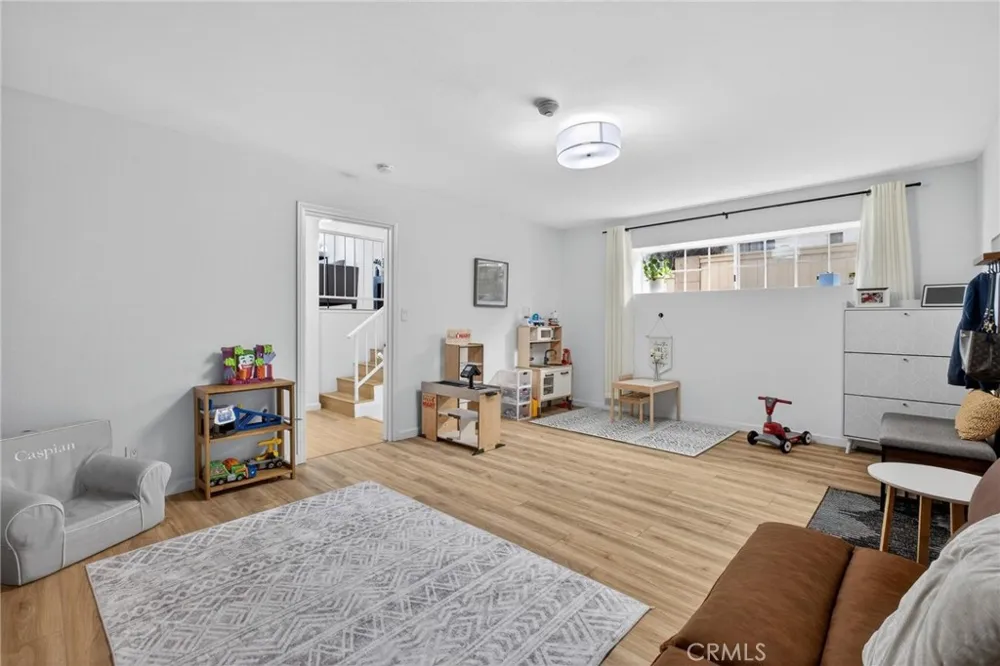 222 S Guadalupe Avenue #1 Redondo Beach, CA 90277