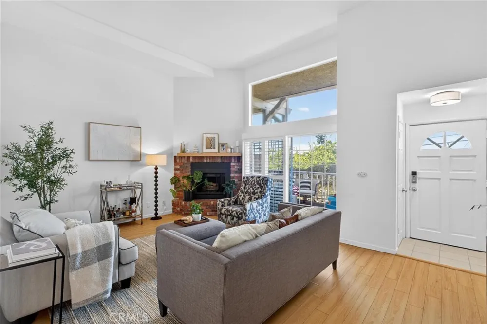 222 S Guadalupe Avenue #1 Redondo Beach, CA 90277