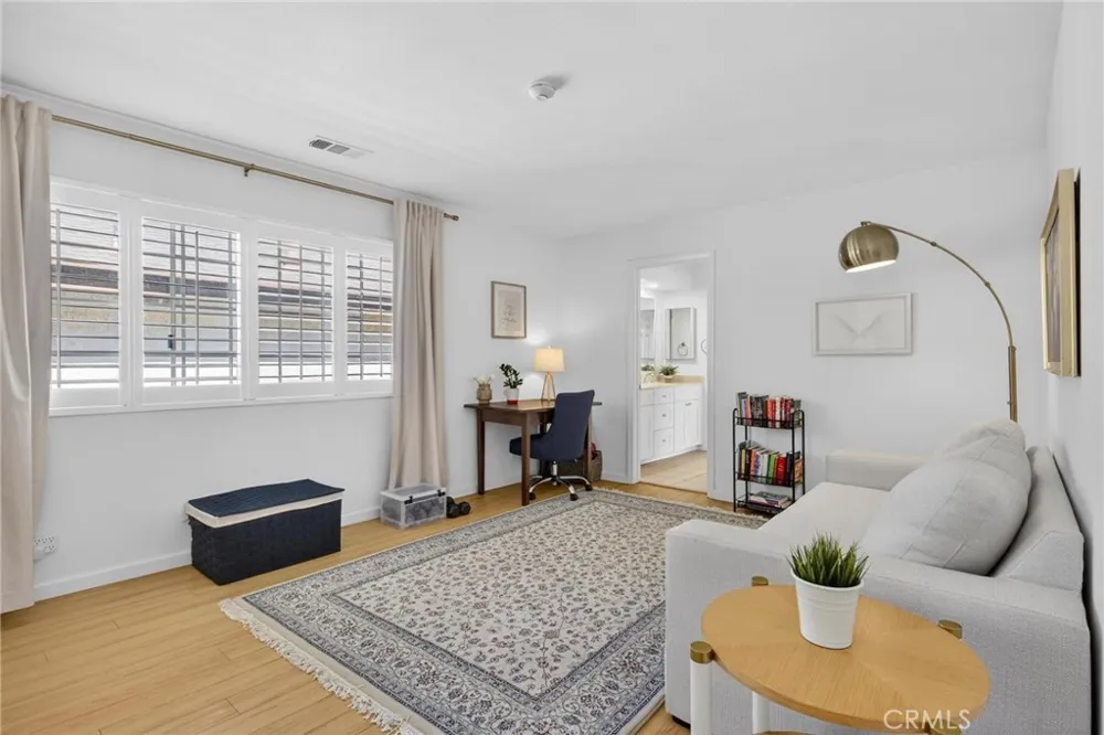 222 S Guadalupe Avenue #1 Redondo Beach, CA 90277