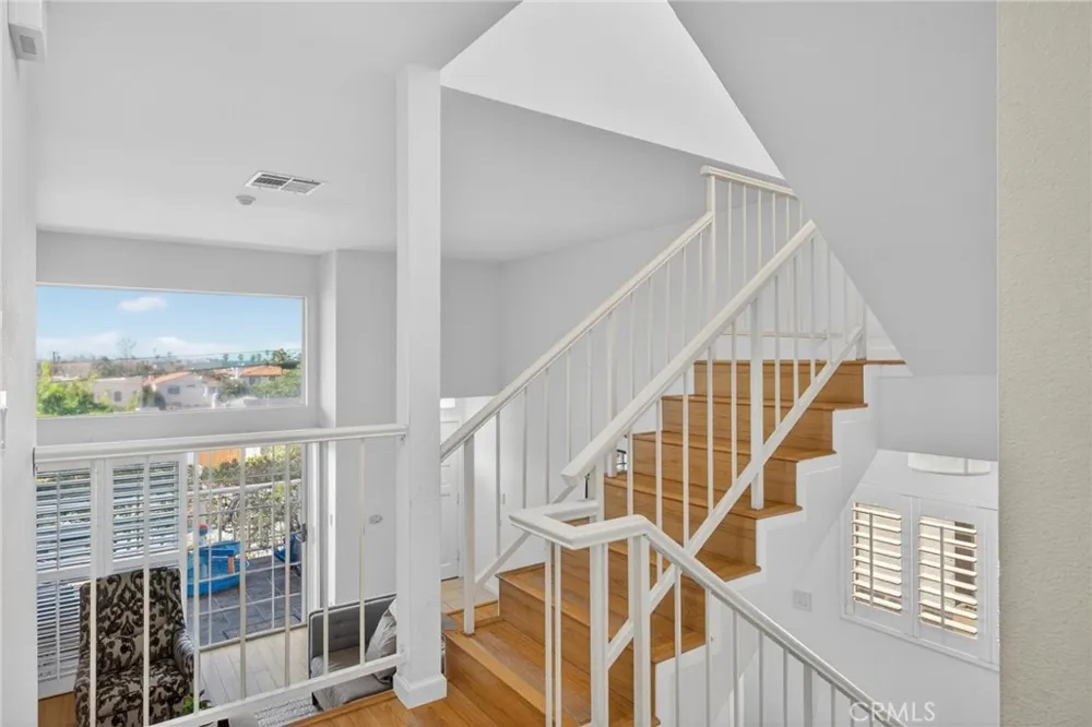 222 S Guadalupe Avenue #1 Redondo Beach, CA 90277