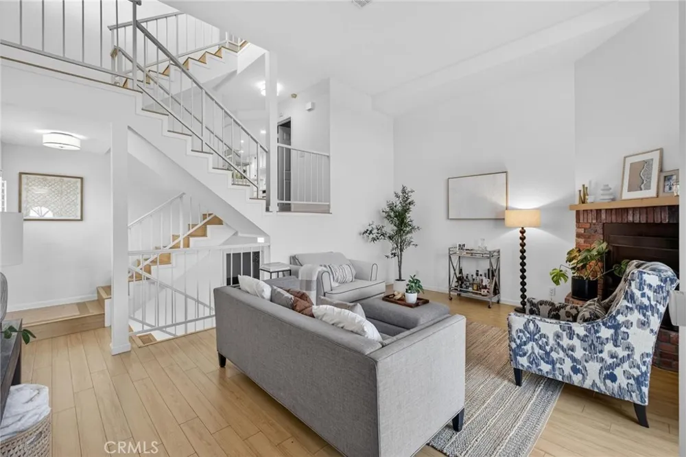 222 S Guadalupe Avenue #1 Redondo Beach, CA 90277