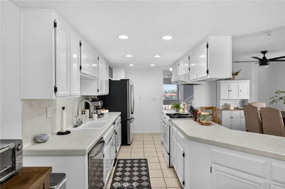 222 S Guadalupe Avenue #1 Redondo Beach, CA 90277