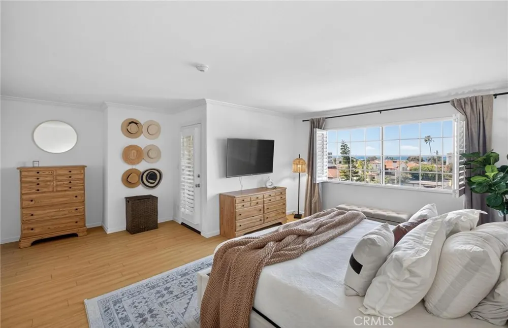 222 S Guadalupe Avenue #1 Redondo Beach, CA 90277