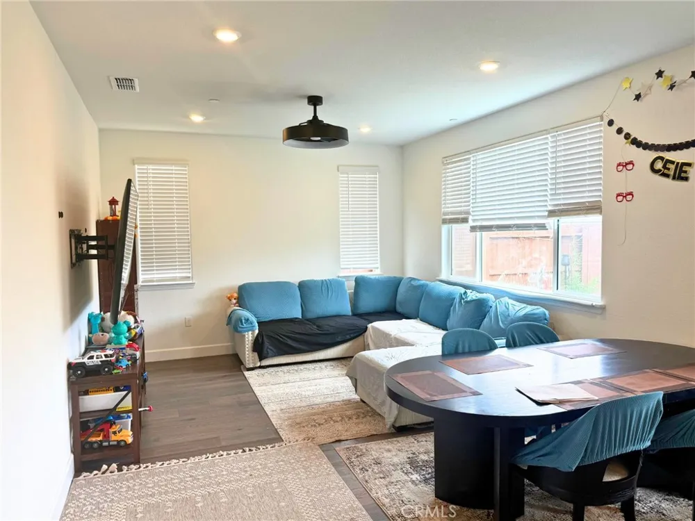 1064 Caraballo Roseville, CA 95747