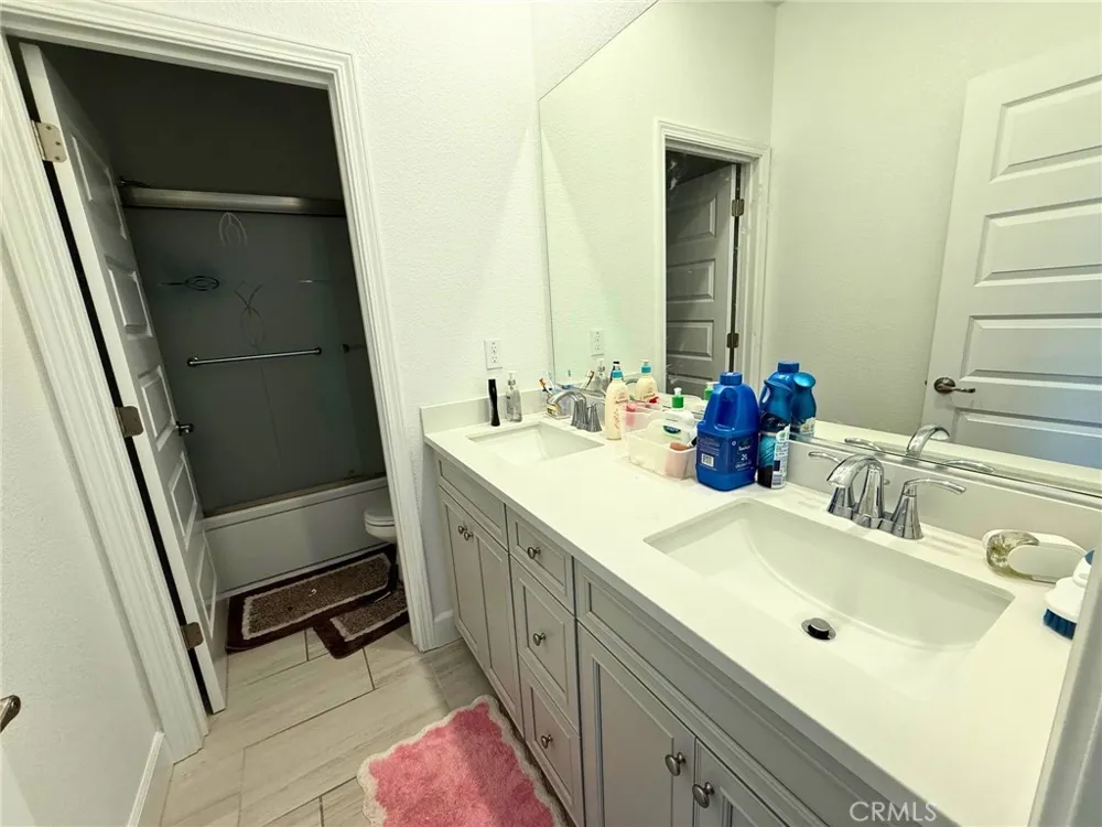 1064 Caraballo Roseville, CA 95747