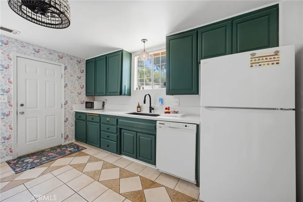 2575 Hillside Avenue Norco, CA 92860