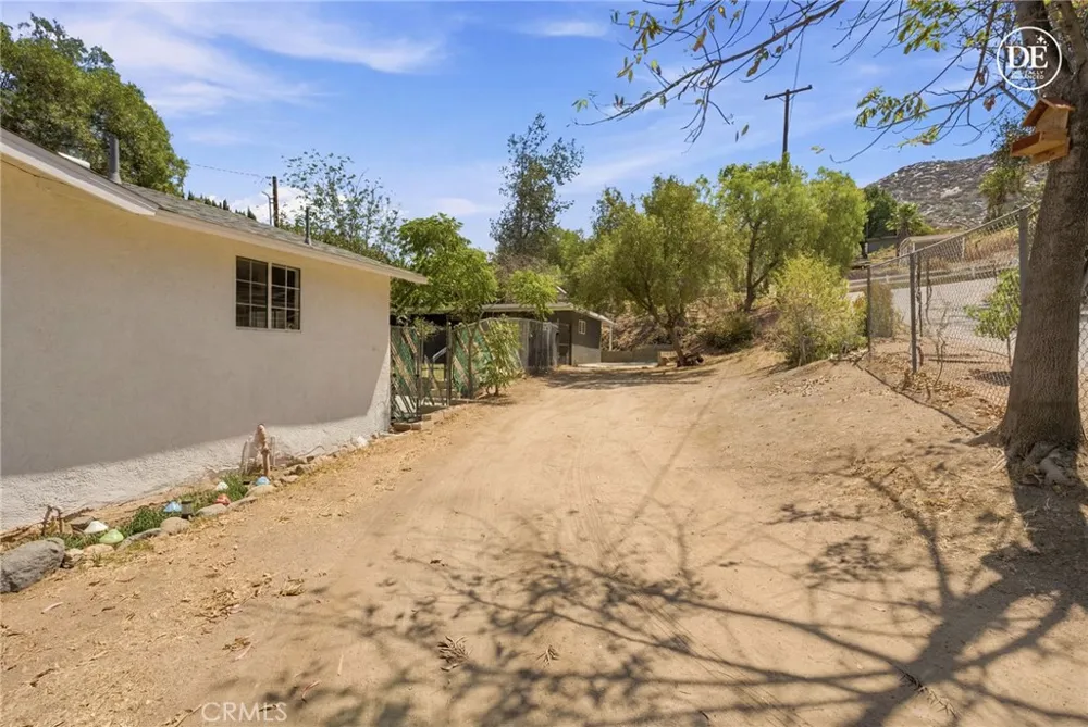 2575 Hillside Avenue Norco, CA 92860