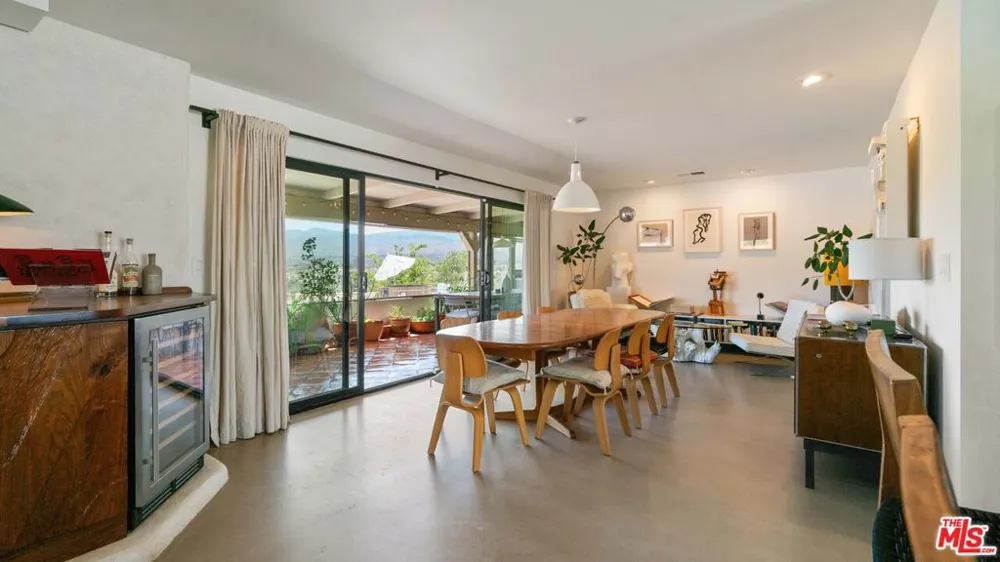 2900 Roadrunner Pioneertown, CA 92268