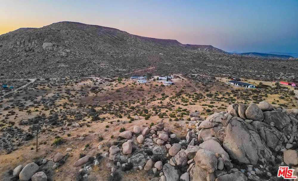 2900 Roadrunner Pioneertown, CA 92268