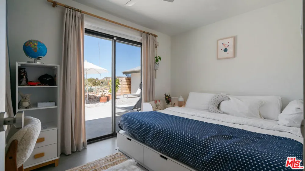 2900 Roadrunner Pioneertown, CA 92268