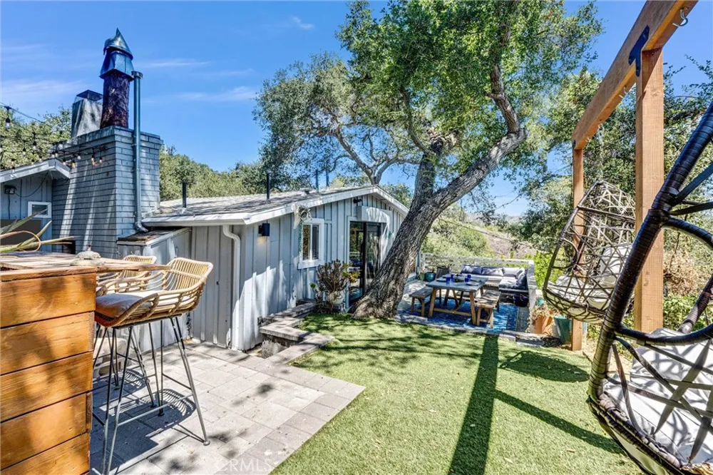 21936 Canon Drive Topanga, CA 90290