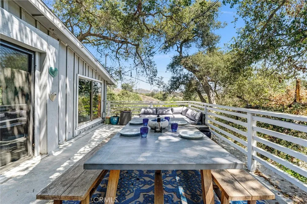 21936 Canon Drive Topanga, CA 90290