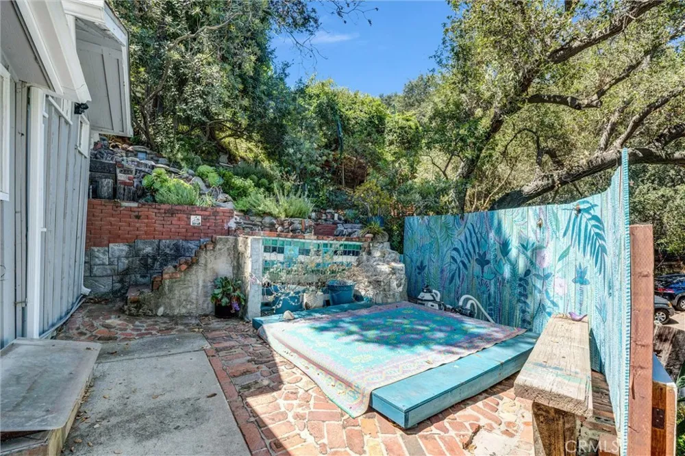 21936 Canon Drive Topanga, CA 90290
