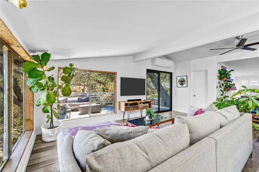 21936 Canon Drive Topanga, CA 90290