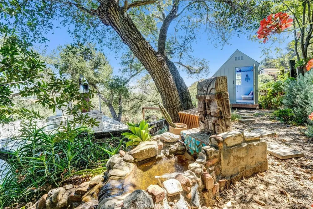 21936 Canon Drive Topanga, CA 90290