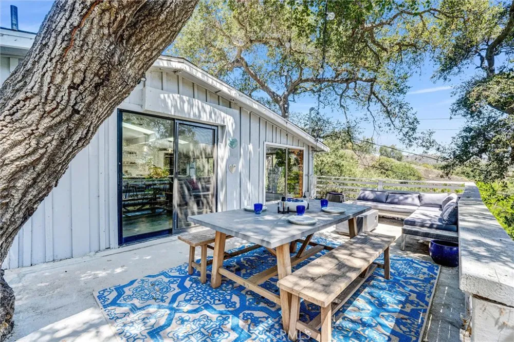 21936 Canon Drive Topanga, CA 90290