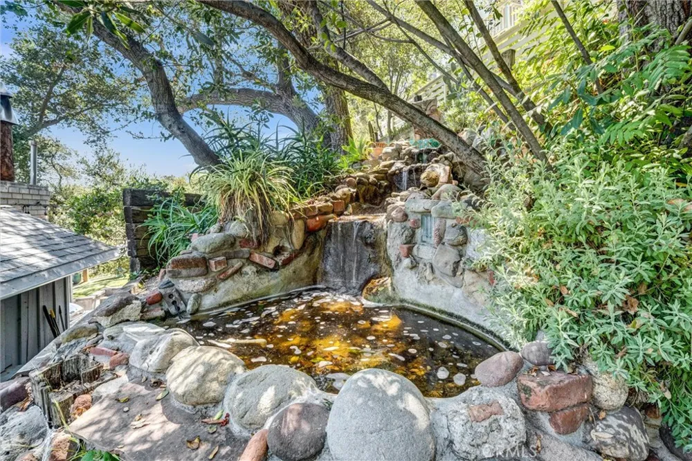 21936 Canon Drive Topanga, CA 90290