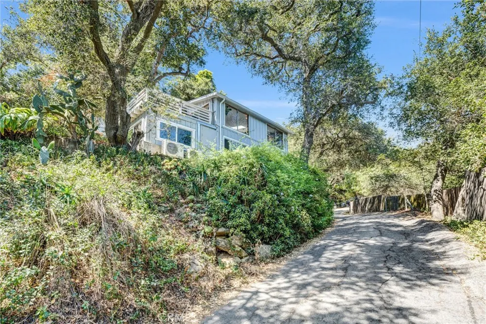 21936 Canon Drive Topanga, CA 90290