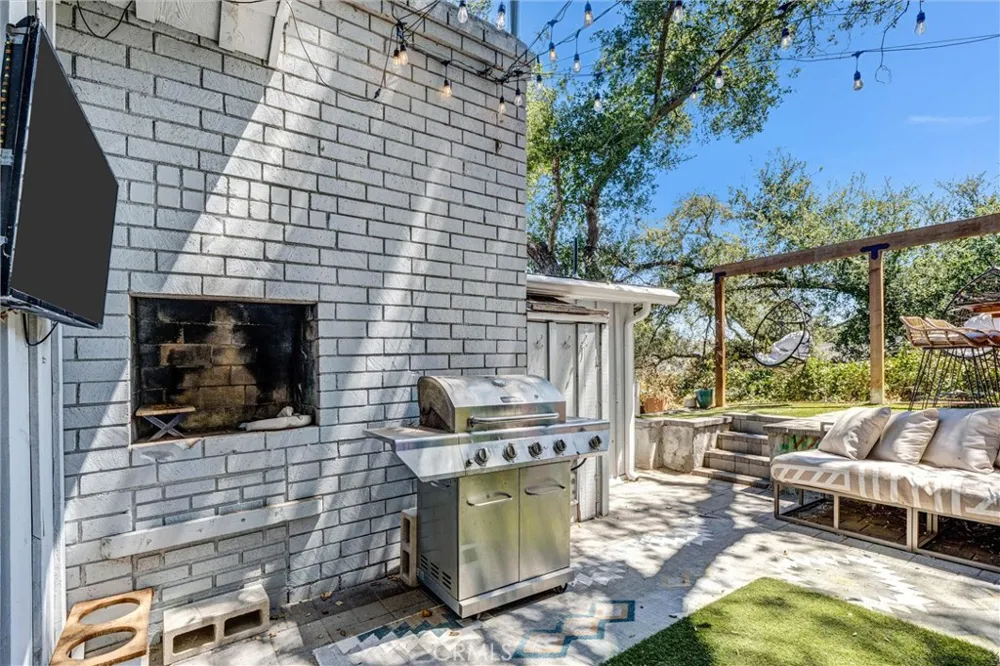 21936 Canon Drive Topanga, CA 90290