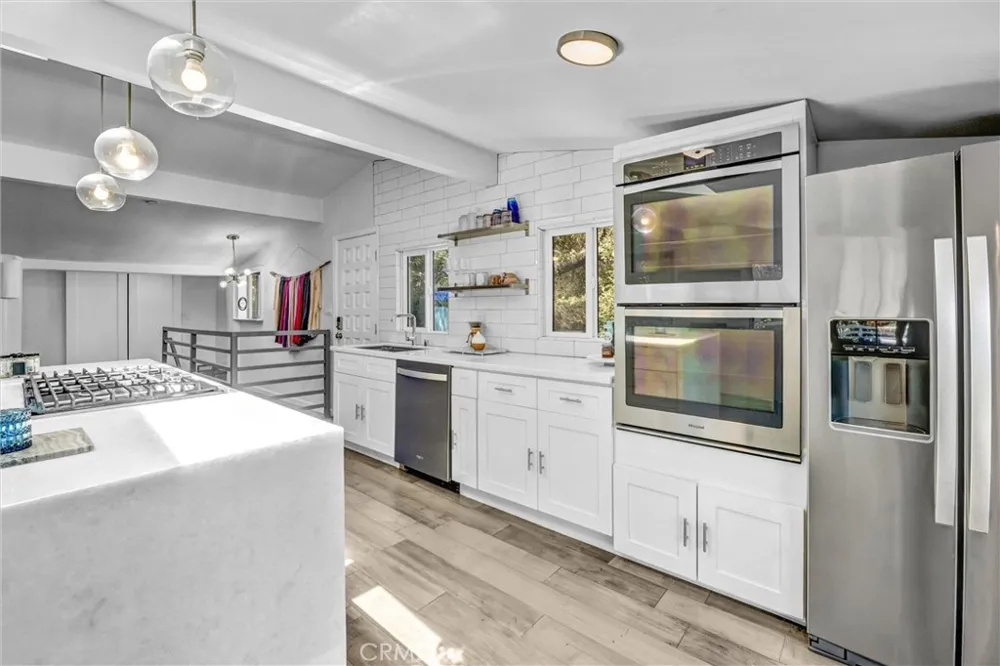 21936 Canon Drive Topanga, CA 90290