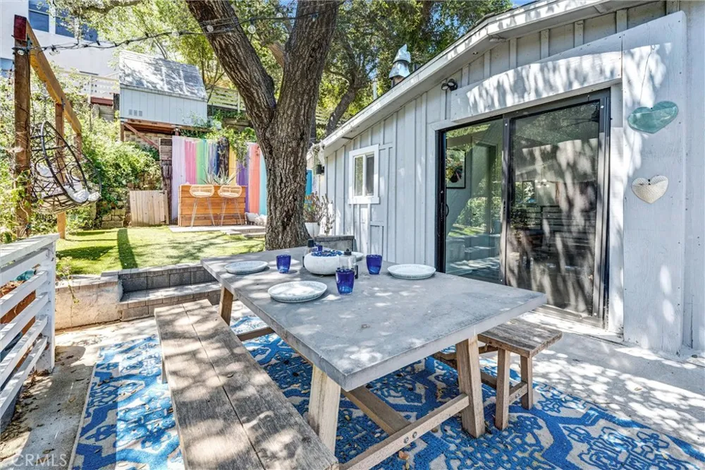 21936 Canon Drive Topanga, CA 90290