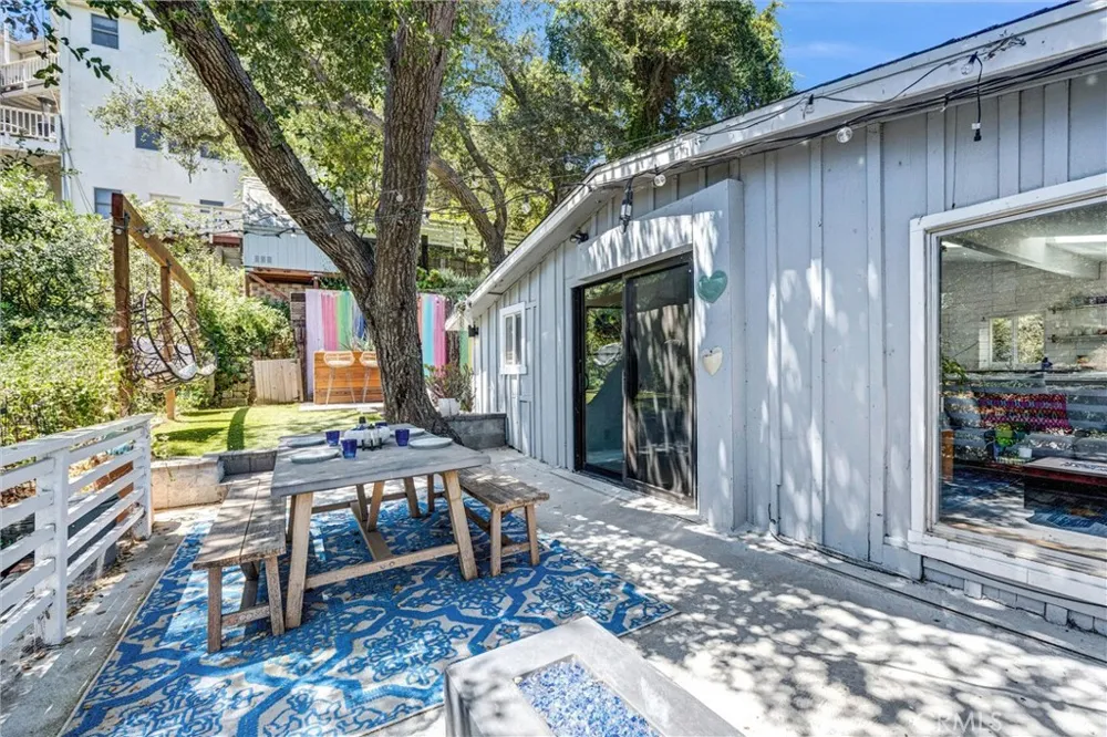 21936 Canon Drive Topanga, CA 90290