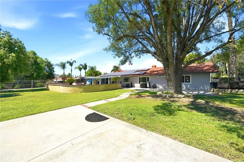 14334 Anthony Place Moreno Valley, CA 92555