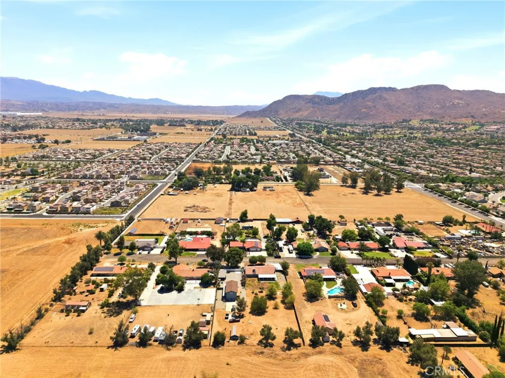 14334 Anthony Place Moreno Valley, CA 92555