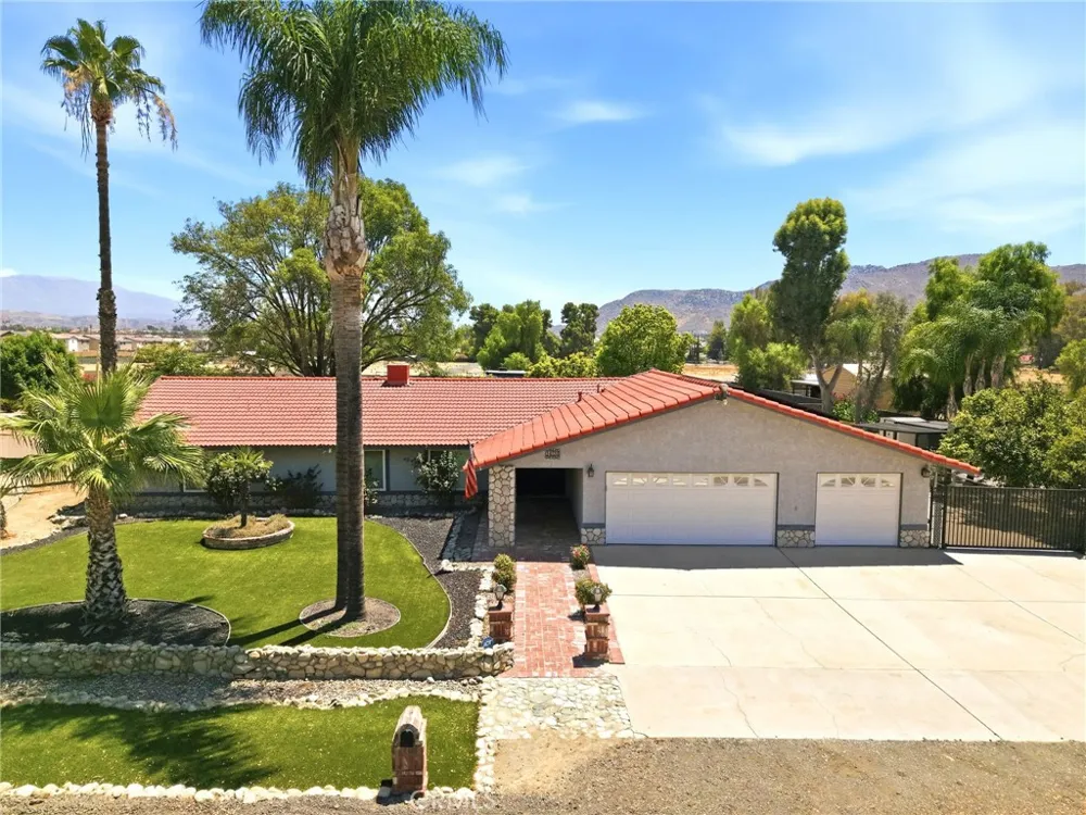14334 Anthony Place Moreno Valley, CA 92555