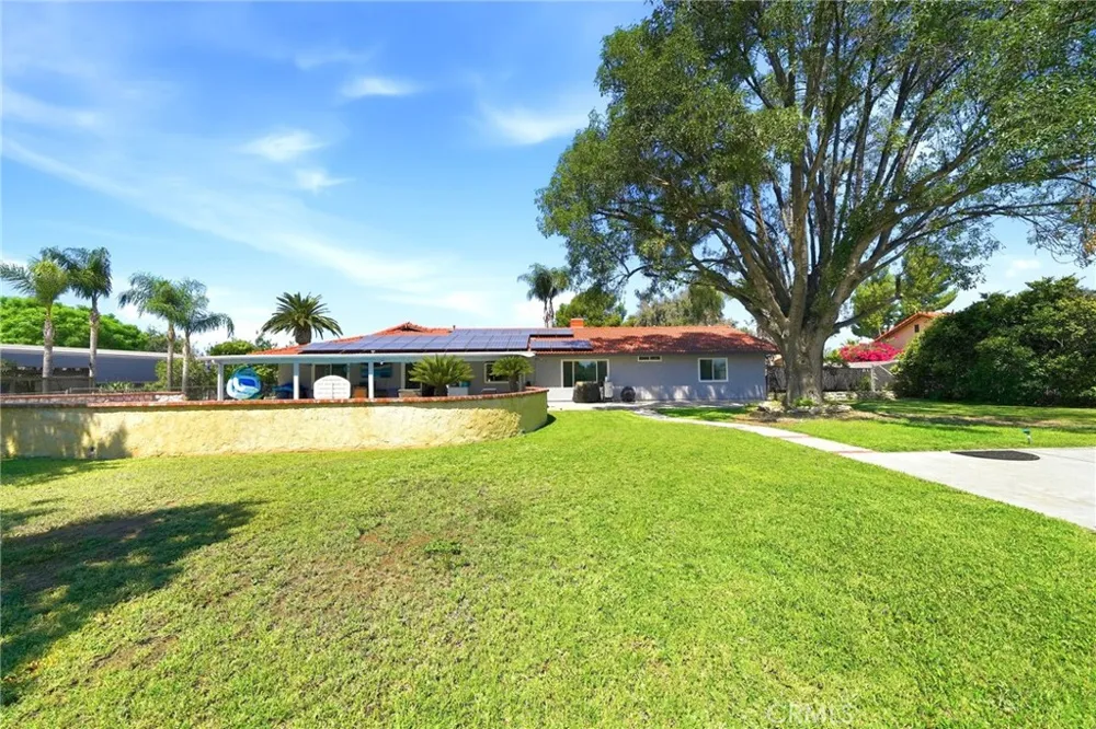 14334 Anthony Place Moreno Valley, CA 92555