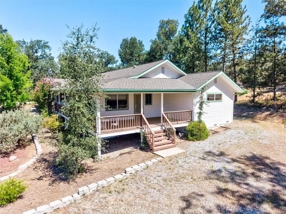45241 Dillon Ahwahnee, CA 93601