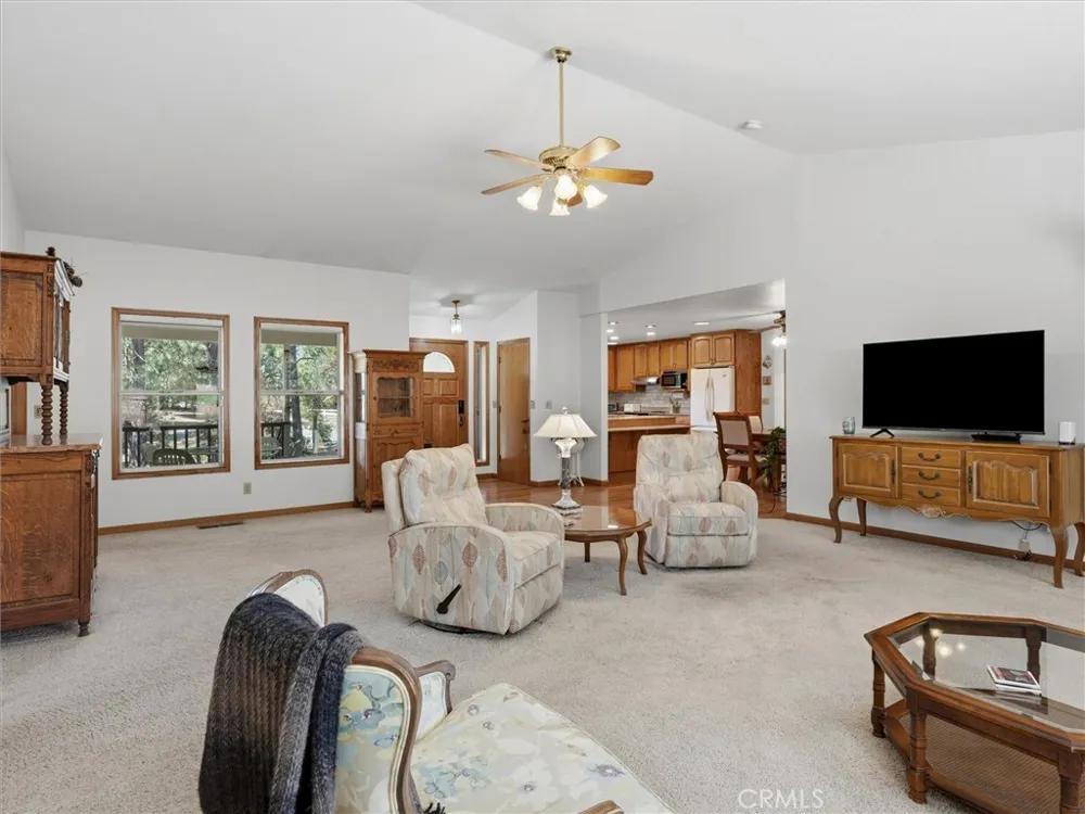 45241 Dillon Ahwahnee, CA 93601