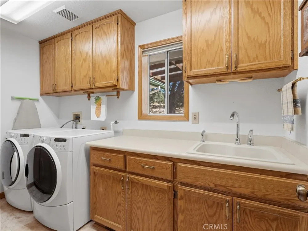 45241 Dillon Ahwahnee, CA 93601