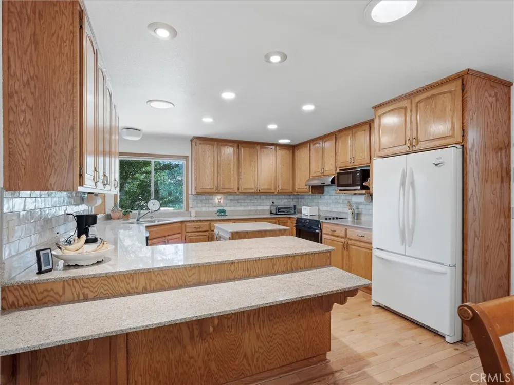 45241 Dillon Ahwahnee, CA 93601