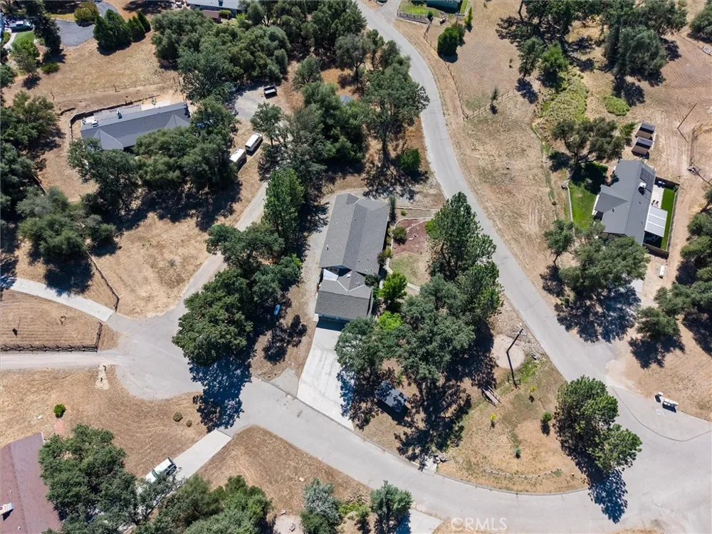 45241 Dillon Ahwahnee, CA 93601