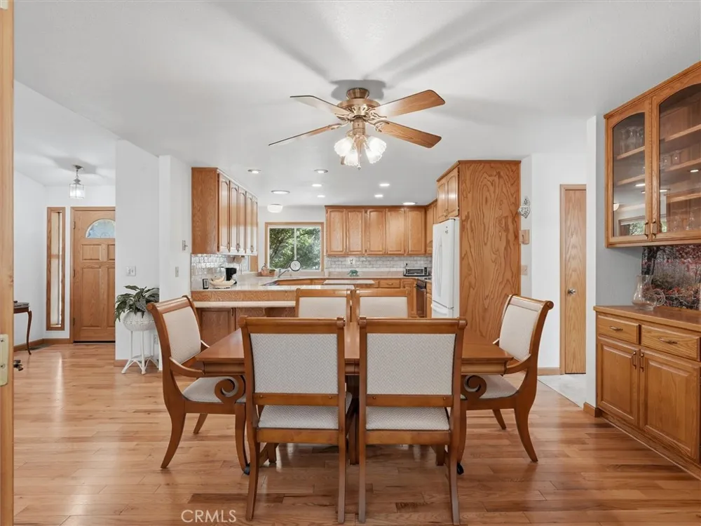 45241 Dillon Ahwahnee, CA 93601