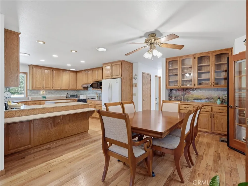 45241 Dillon Ahwahnee, CA 93601