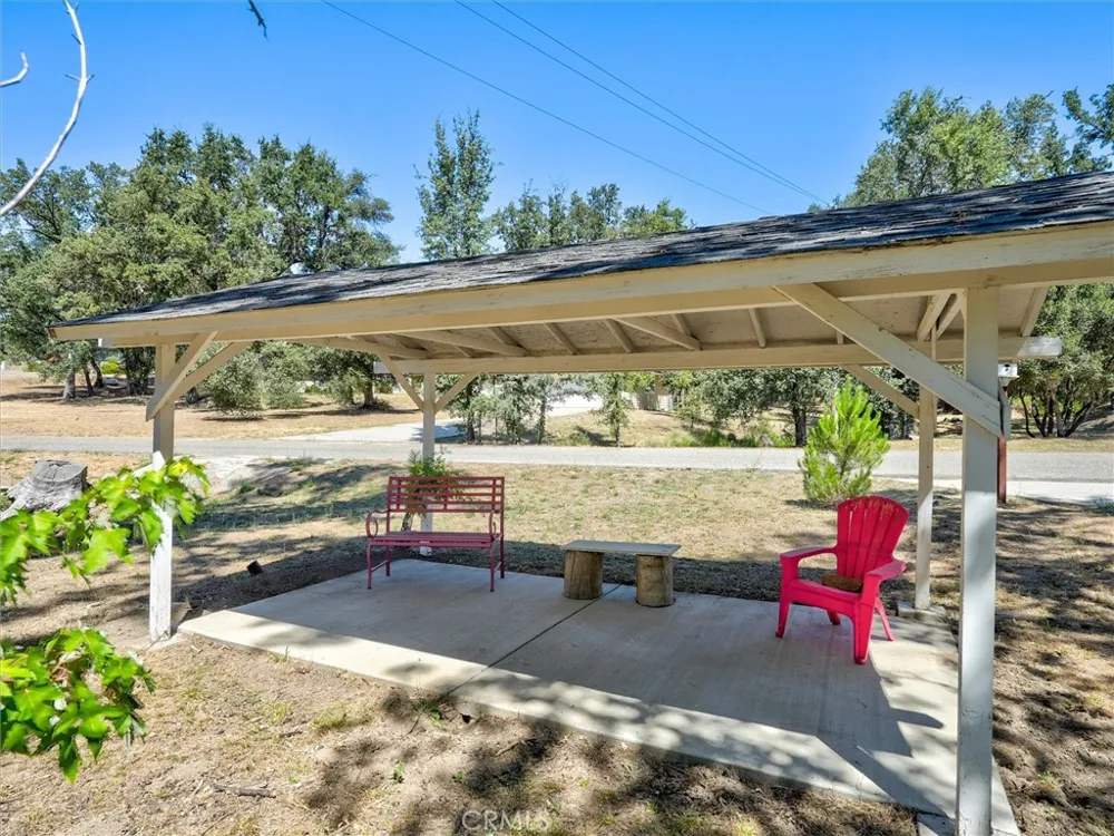 45241 Dillon Ahwahnee, CA 93601
