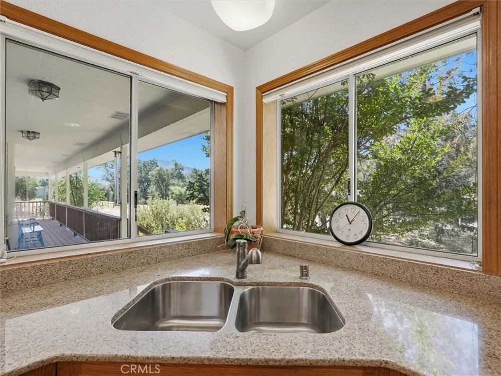 45241 Dillon Ahwahnee, CA 93601